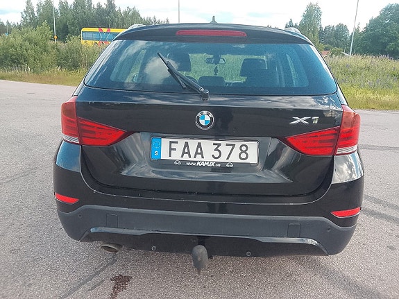 BMW X1 4 of 5