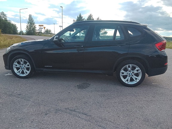 BMW X1 3 of 5