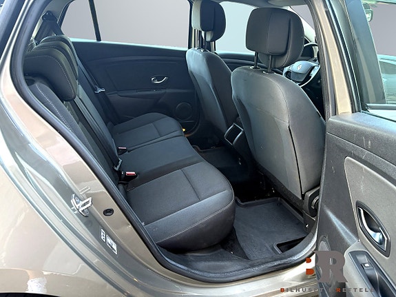 Renault Megane 10 of 15