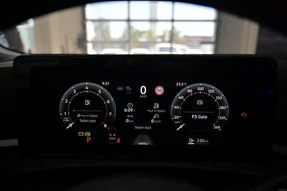 Volkswagen T-Roc 16 of 25