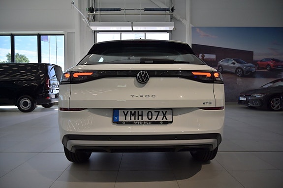 Volkswagen T-Roc 9 of 25