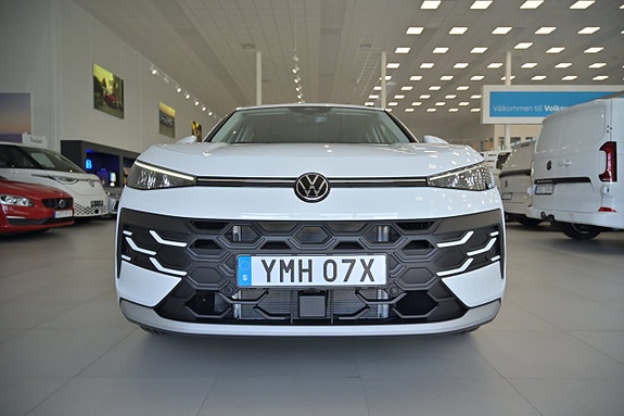 Volkswagen T-Roc 3 of 25