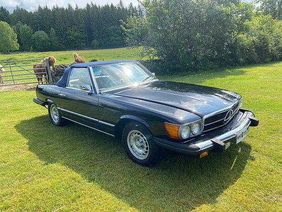 Mercedes-Benz 450 SL 2 of 5