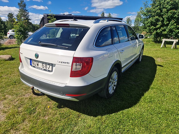 Skoda Superb 3 of 5