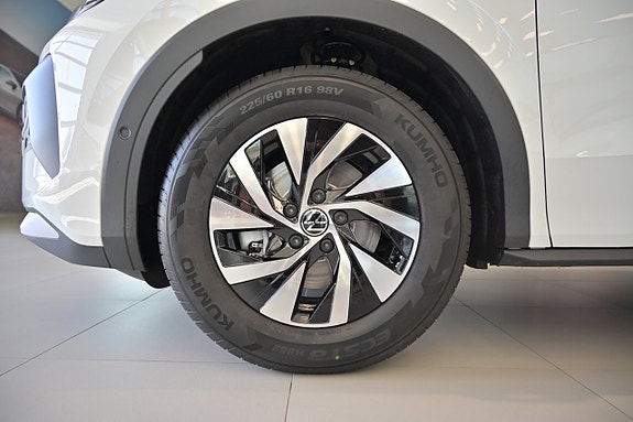 Volkswagen T-Roc 11 of 25