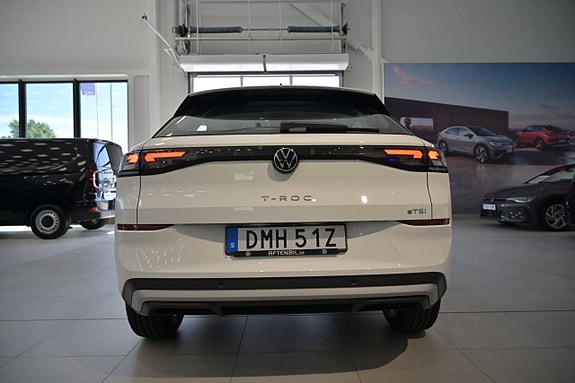 Volkswagen T-Roc 9 of 25