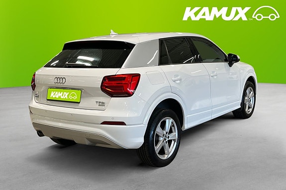 Audi Q2 4 of 5