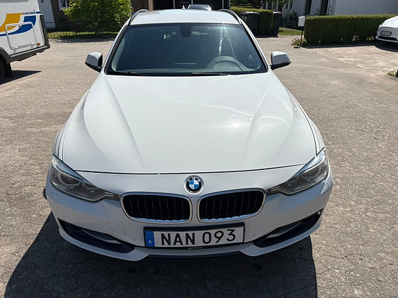 BMW 328i 6 of 10