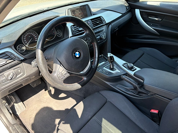 BMW 328i 5 of 5
