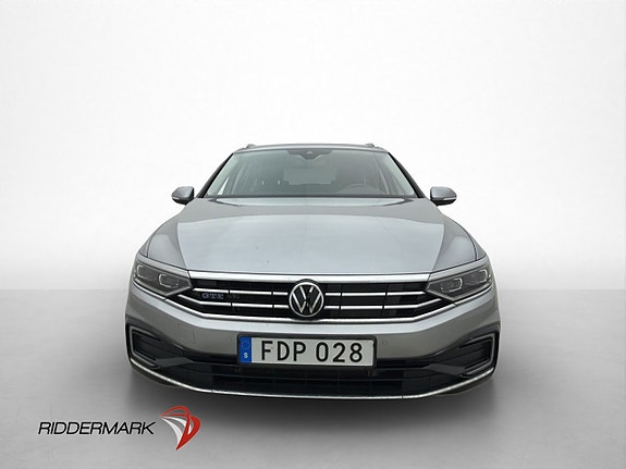 Volkswagen Passat 2 of 5