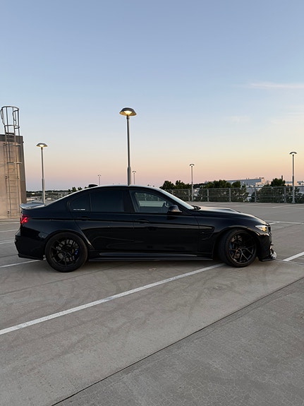 BMW M3 4 of 5