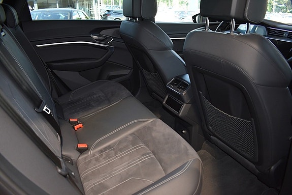 Audi Q8 e-tron 5 of 5
