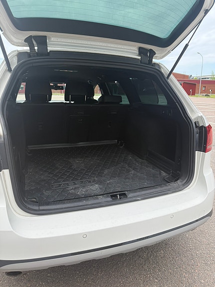Volkswagen Passat Alltrack 5 of 5