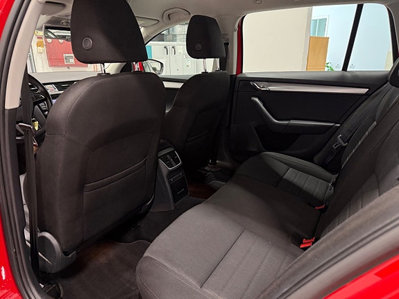 Skoda Octavia 13 of 17