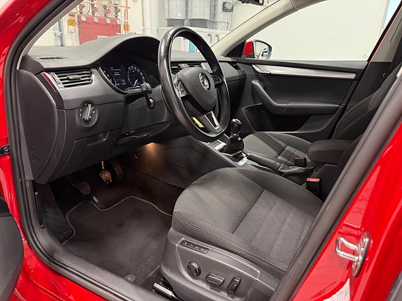 Skoda Octavia 6 of 17