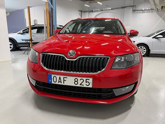 Skoda Octavia 2 of 5