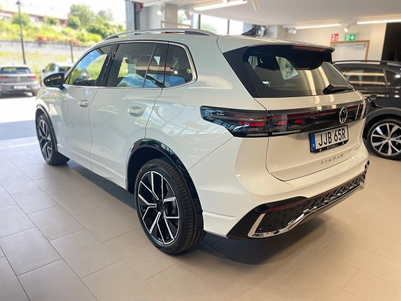 Volkswagen Tiguan 7 of 15