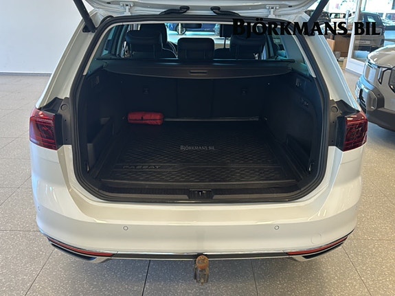 Volkswagen Passat 14 of 14