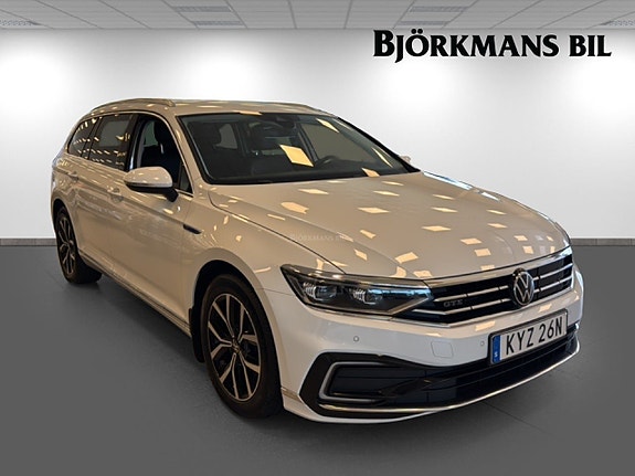 Volkswagen Passat 3 of 5