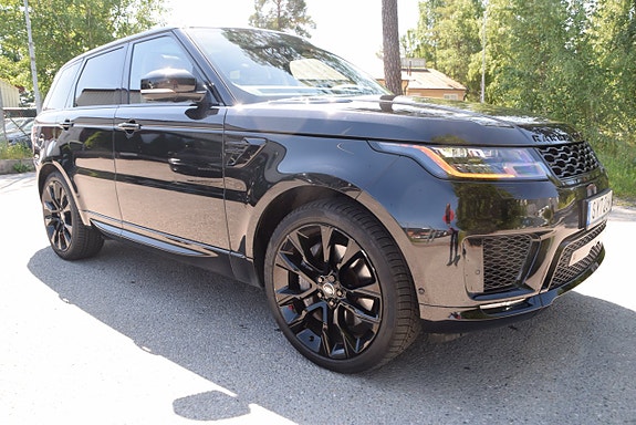Land Rover Range Rover Sport 3 of 5