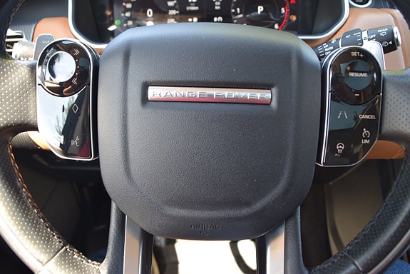 Land Rover Range Rover Sport 16 of 23