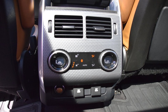 Land Rover Range Rover Sport 8 of 23