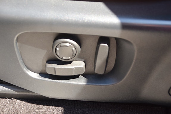 Land Rover Range Rover Sport 18 of 23