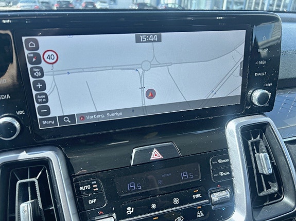 Kia Sorento 11 of 24
