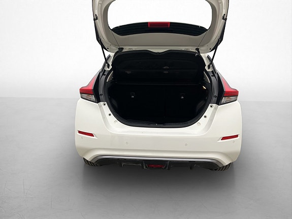 Nissan Leaf 28 of 30