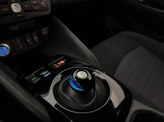 Nissan Leaf 26 of 30
