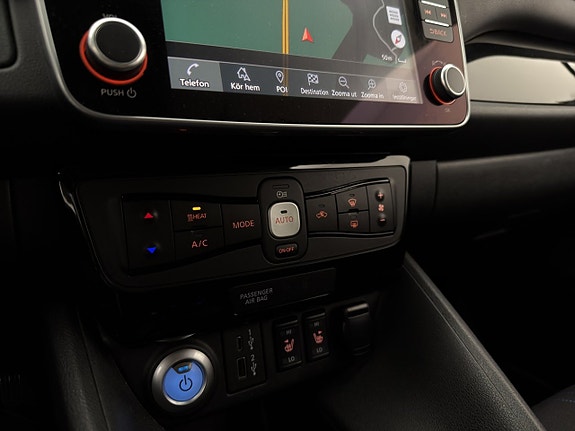 Nissan Leaf 25 of 30