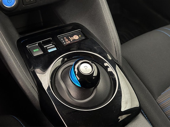Nissan Leaf 28 of 30