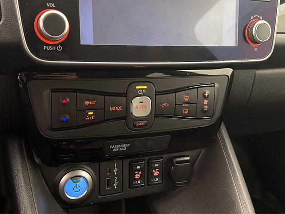 Nissan Leaf 26 of 30