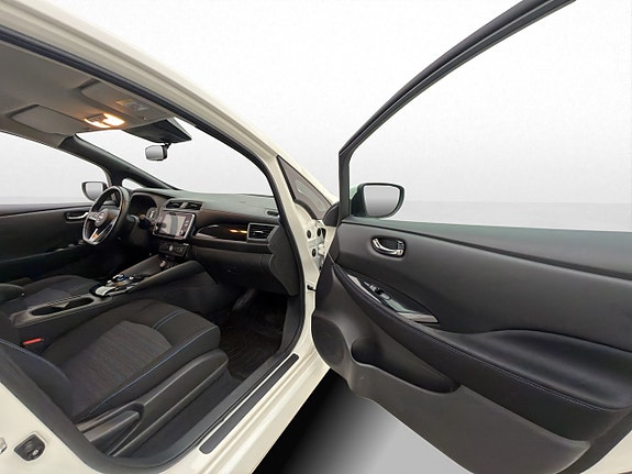 Nissan Leaf 17 of 30