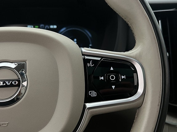 Volvo XC60 20 of 30