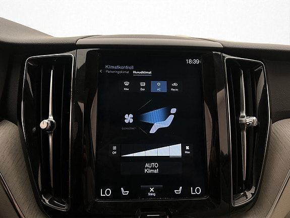 Volvo XC60 27 of 30