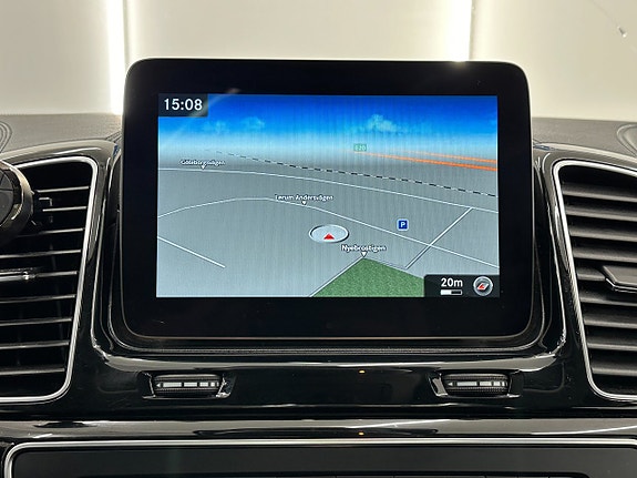 Mercedes-Benz GLE350 d 18 of 23
