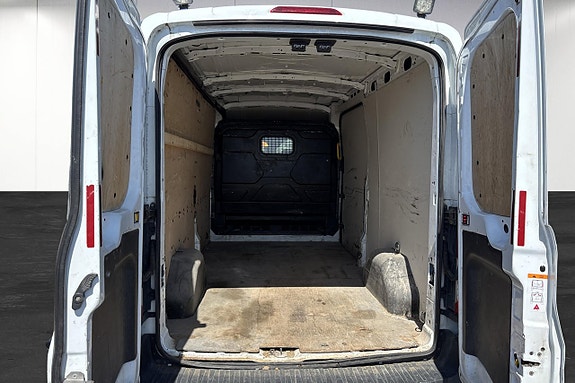 Ford Transit 12 of 12