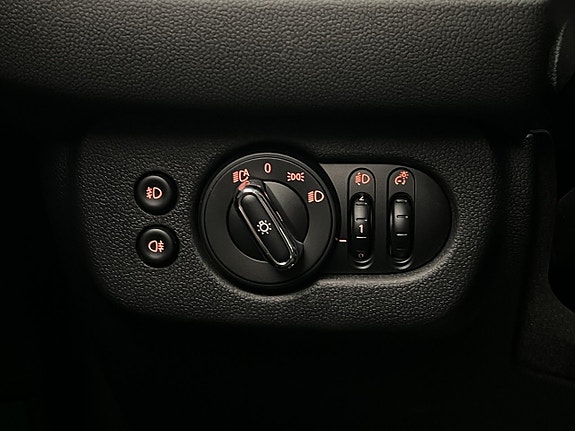 MINI Cooper S 27 of 30