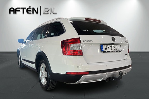 Skoda Octavia Scout 8 of 30
