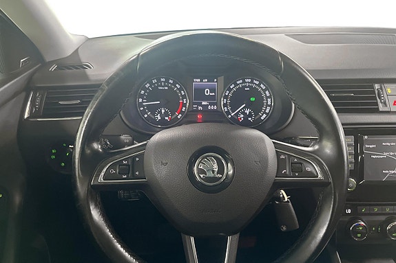 Skoda Octavia Scout 12 of 30