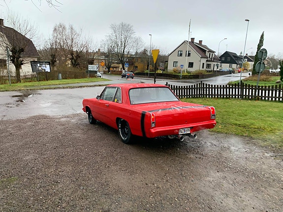 Plymouth Valiant 4 of 7
