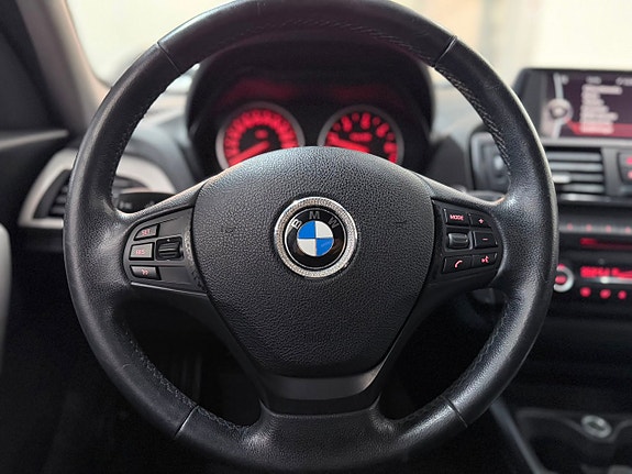 BMW 118d 11 of 27