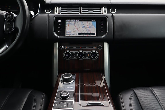 Land Rover Range Rover 19 of 22