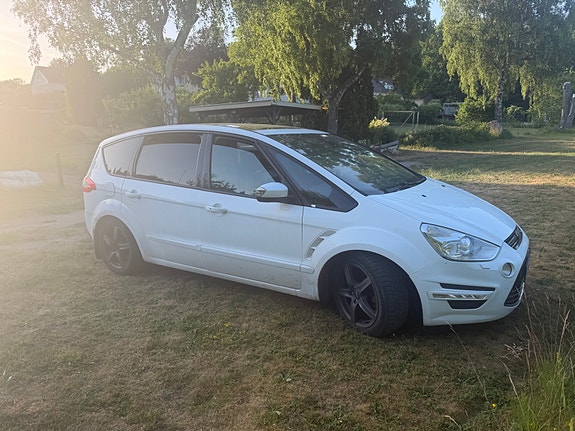 Ford S-MAX 5 of 5