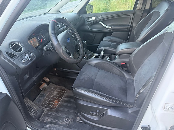 Ford S-MAX 2 of 5