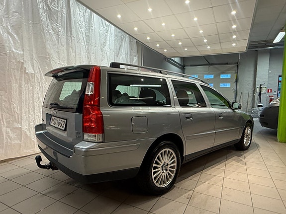 Volvo V70 5 of 5