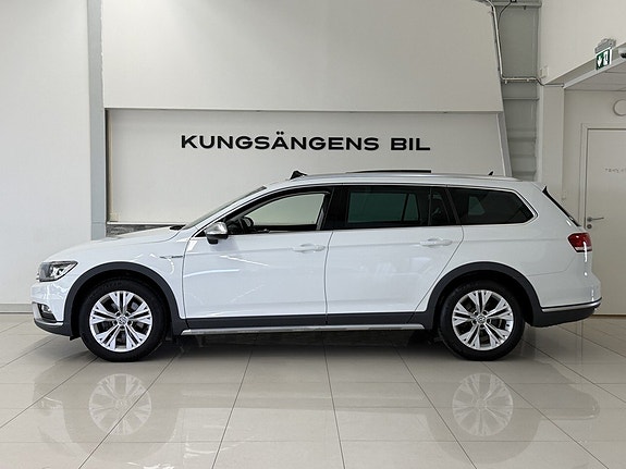 Volkswagen Passat Alltrack 4 of 5