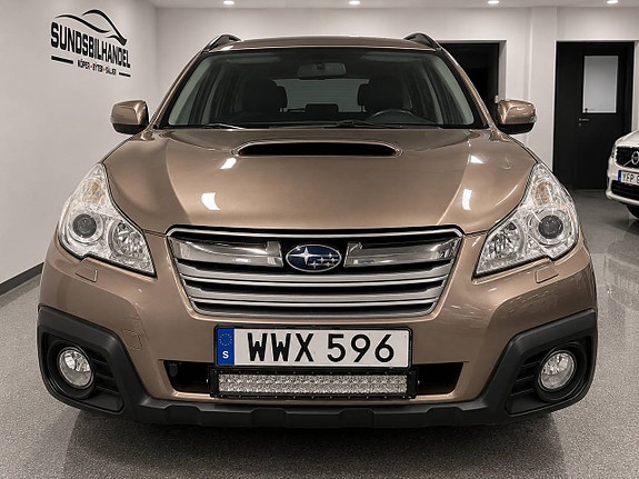 Subaru Outback 2 of 5