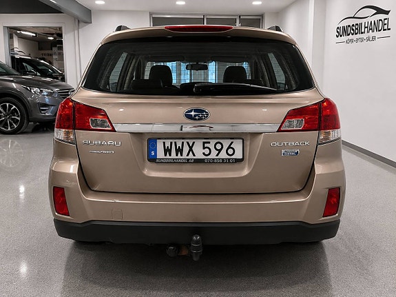 Subaru Outback 4 of 5